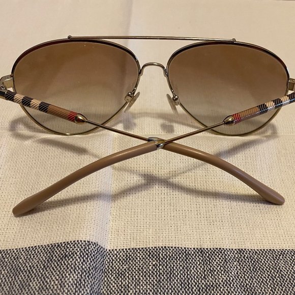 Authentic BURBERRY Blonde Aviator Sunglasses with hard case main image 10
